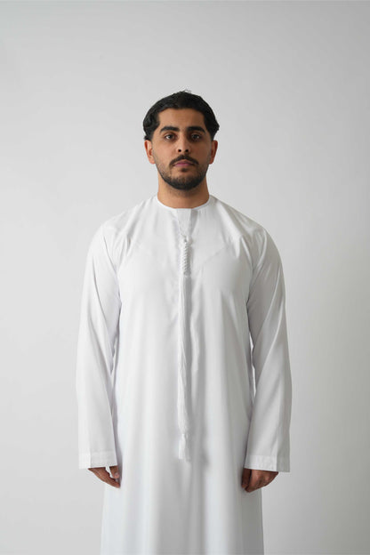 Emirati Kandoura – Der weiße Falke